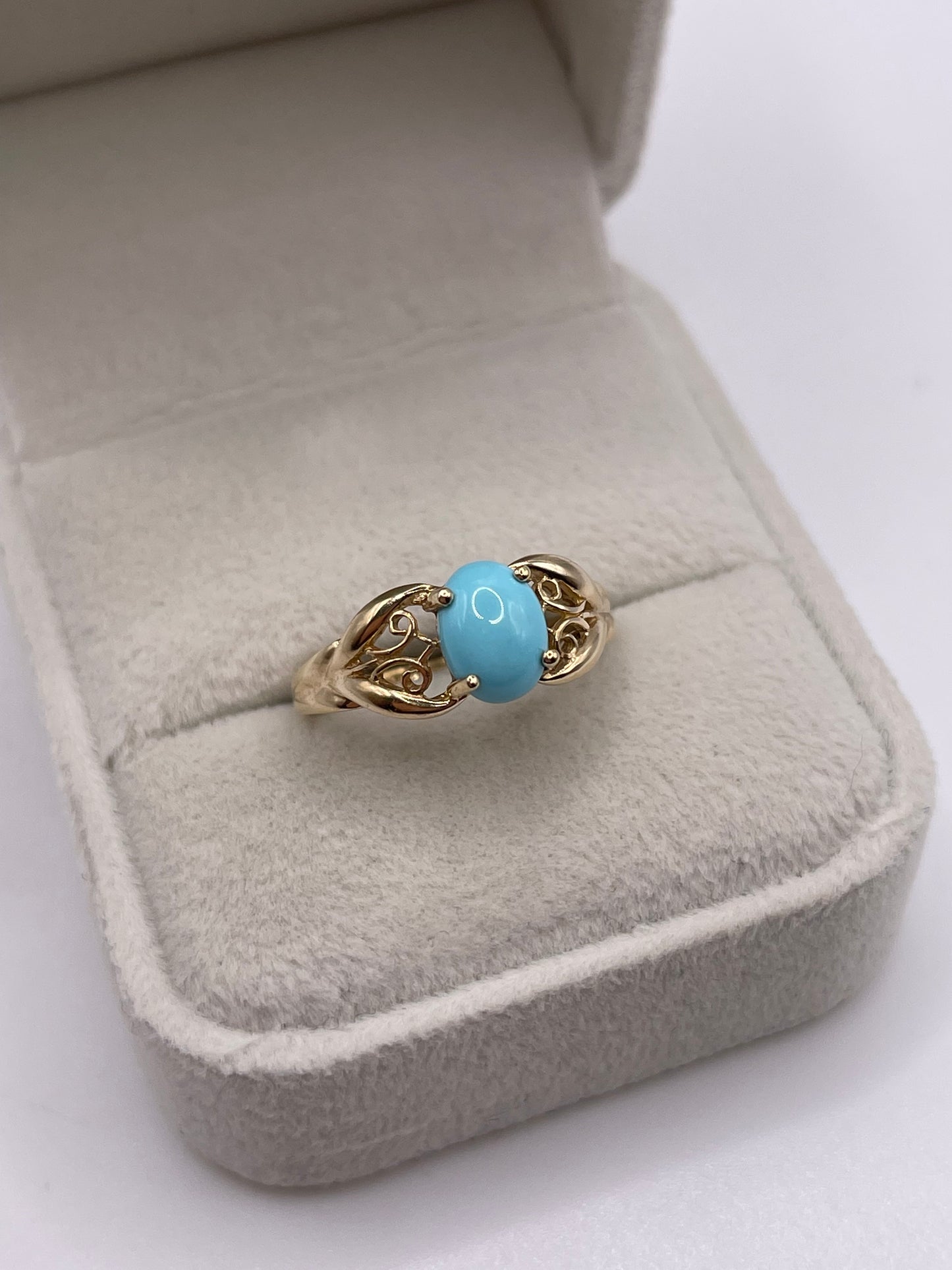 9ct gold turquoise ring