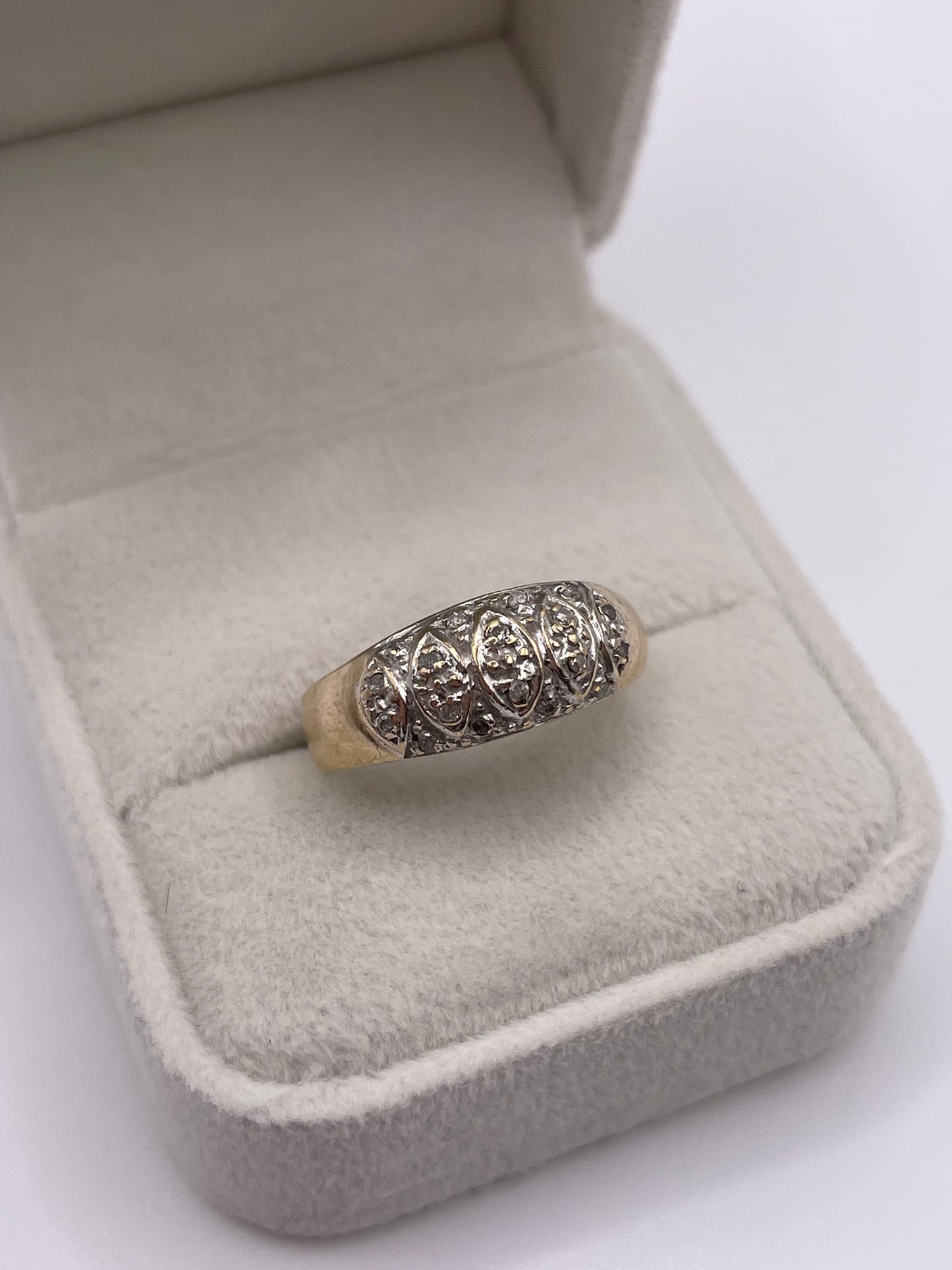 9ct gold diamond cluster ring