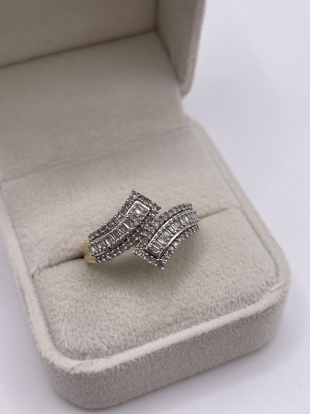 9ct gold diamond cluster ring