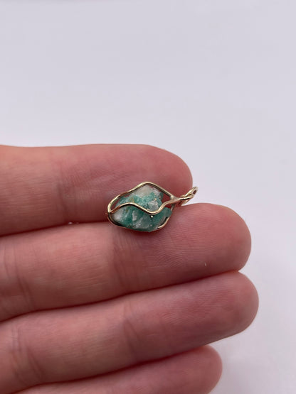 9ct gold gemstone pendant