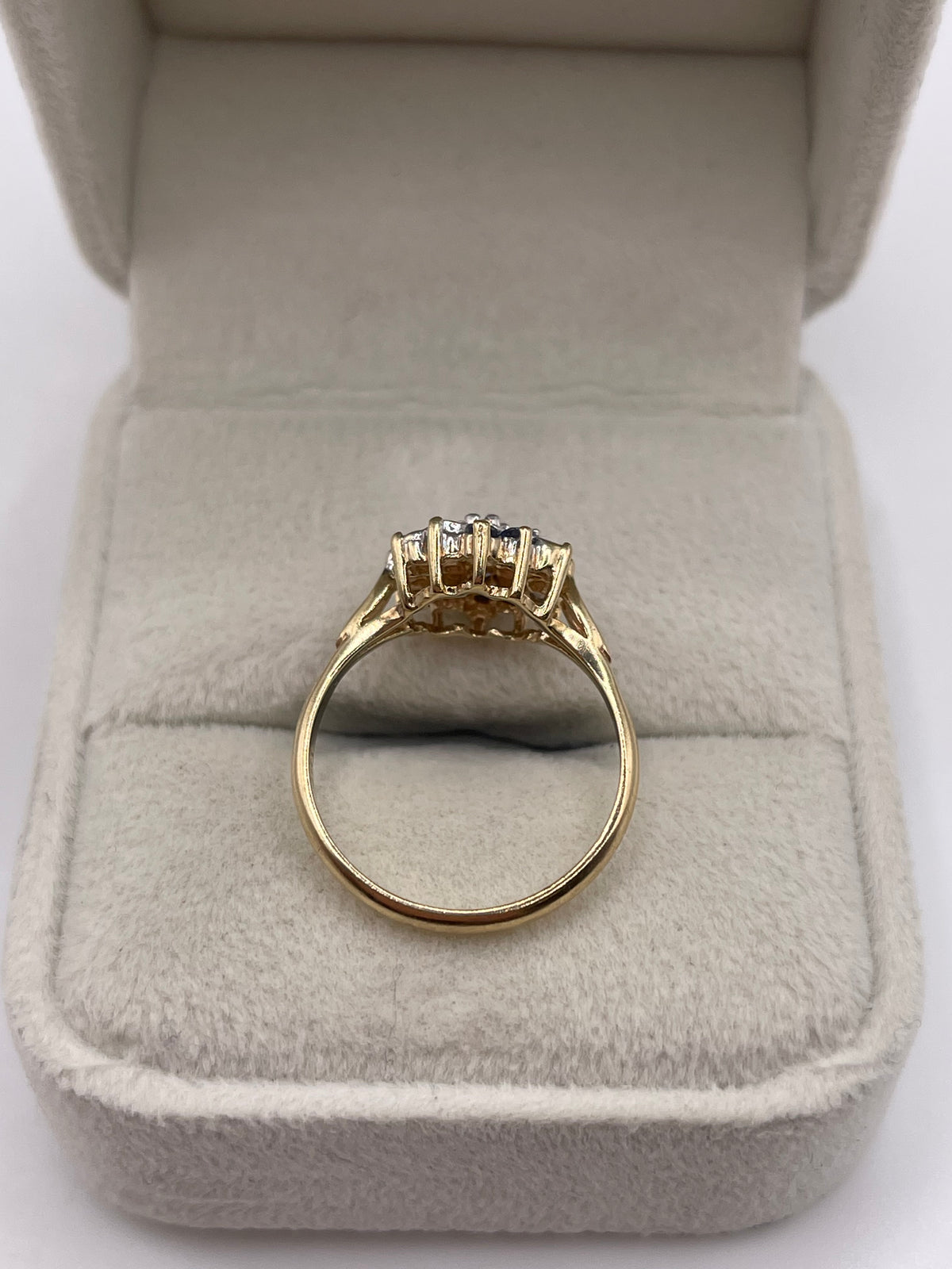 9ct gold sapphire and diamond cluster ring