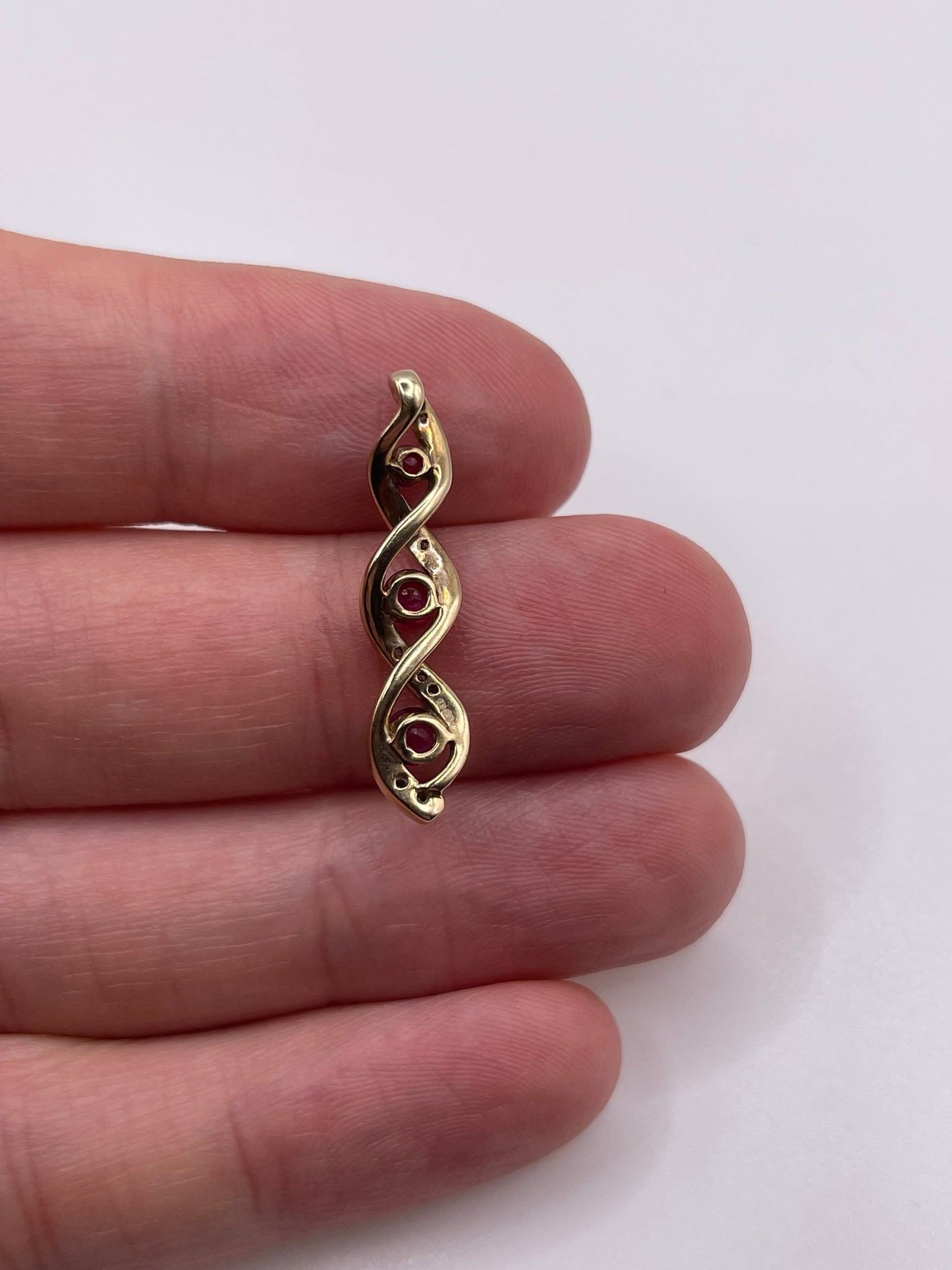 9ct gold ruby and diamond pendant