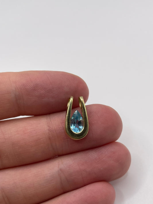 9ct gold blue topaz pendant
