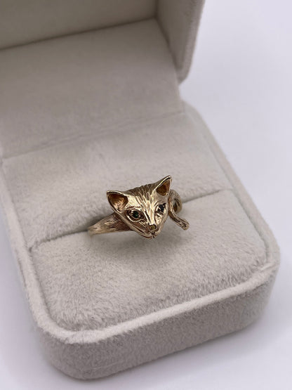 9ct gold emerald cat ring