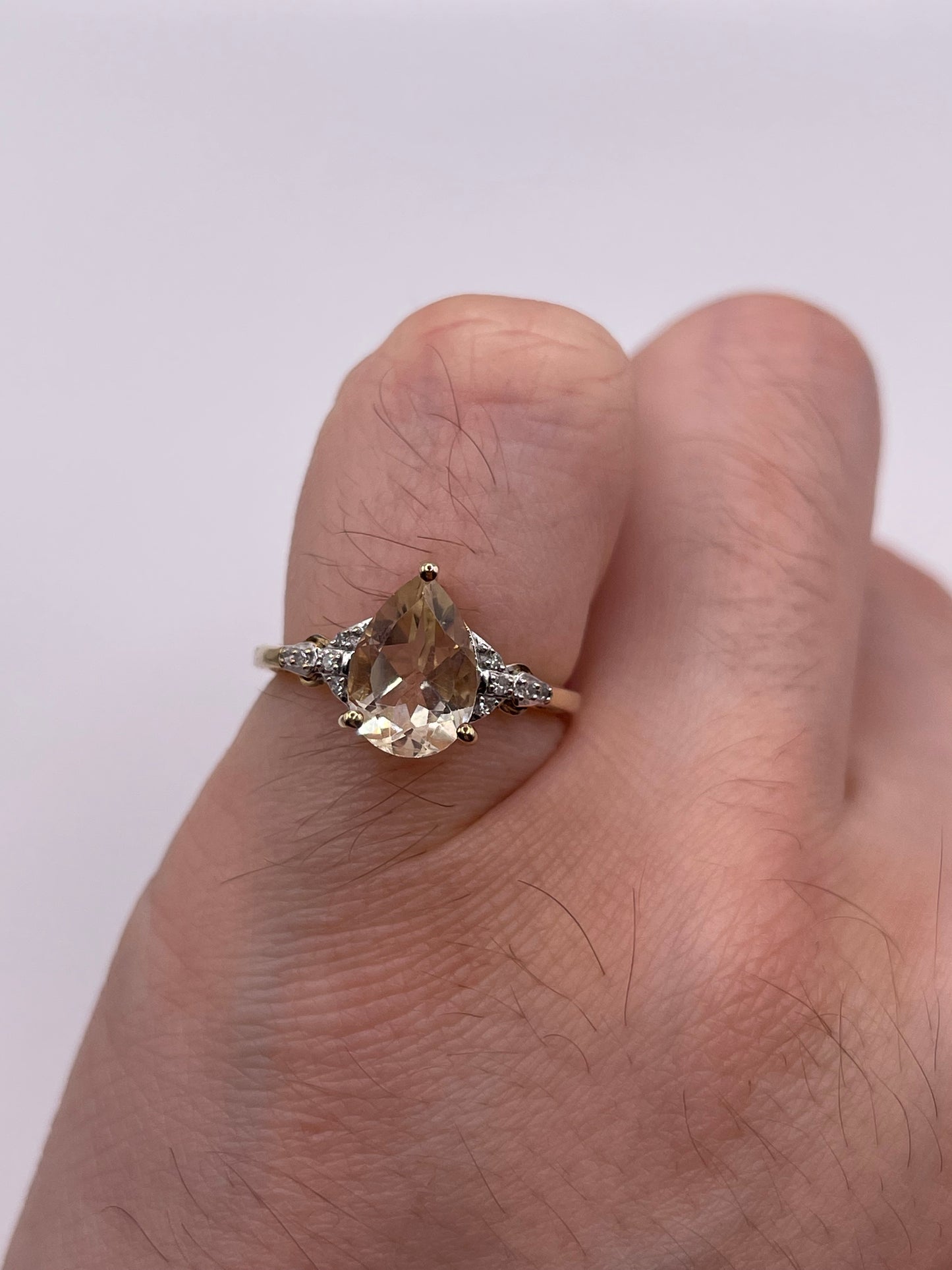 9ct gold quartz and diamond ring