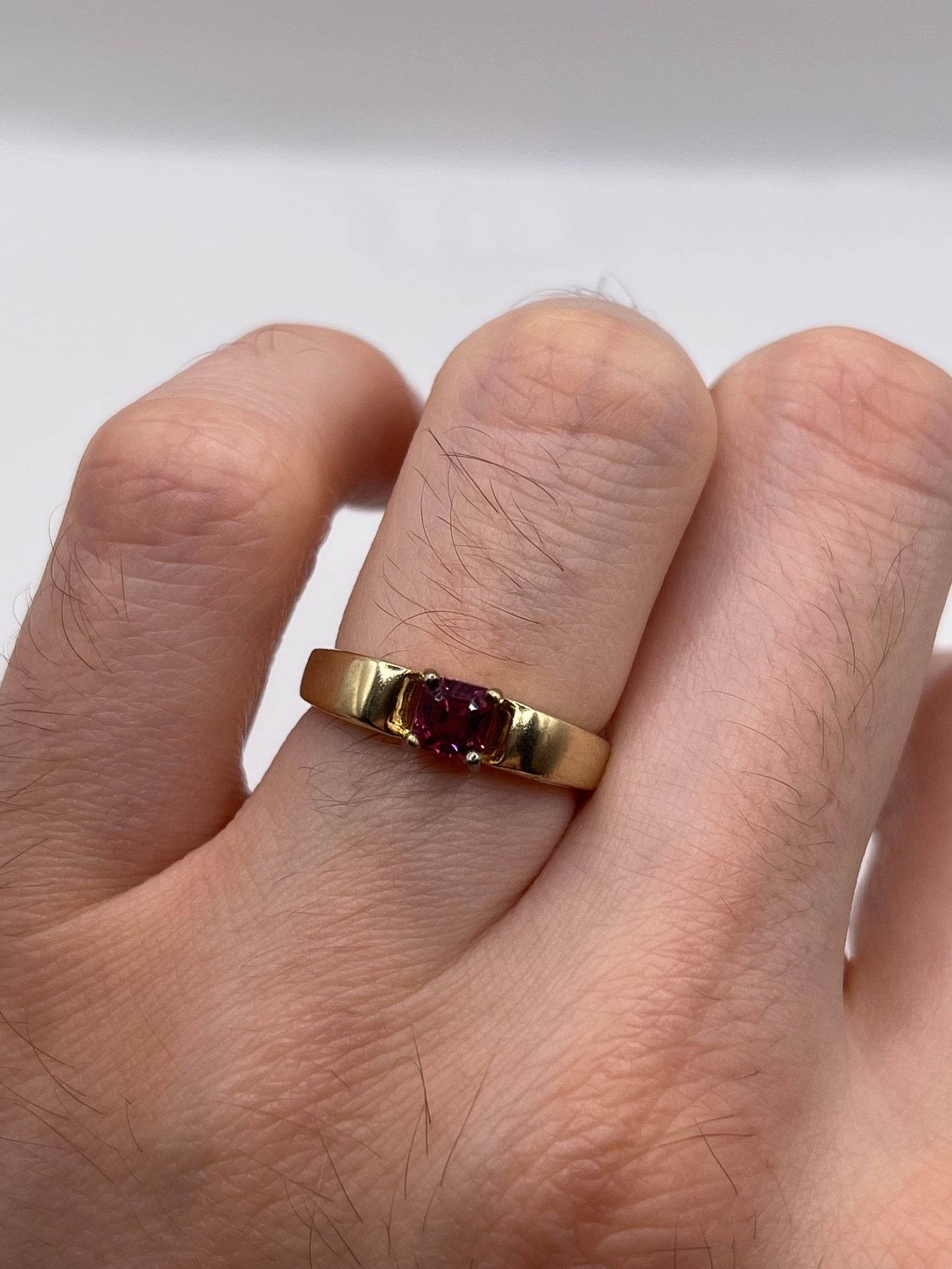 9ct gold tourmaline ring
