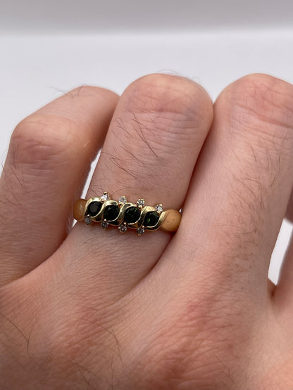 9ct gold green sapphire and diamond ring