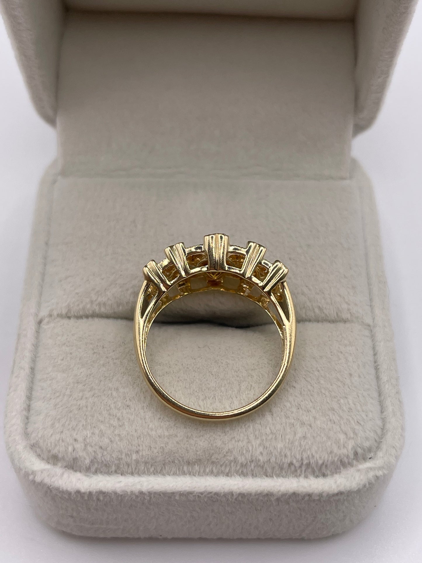 9ct gold citrine and diamond ring