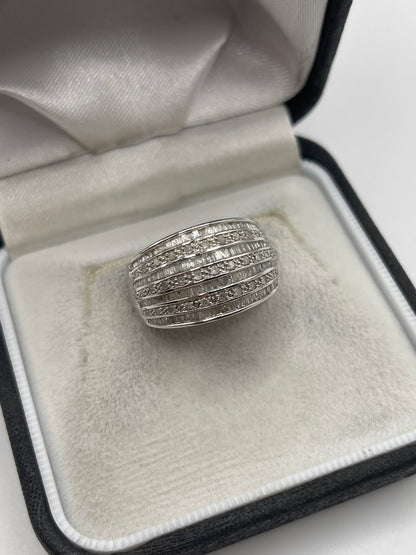 9ct white gold diamond cluster ring