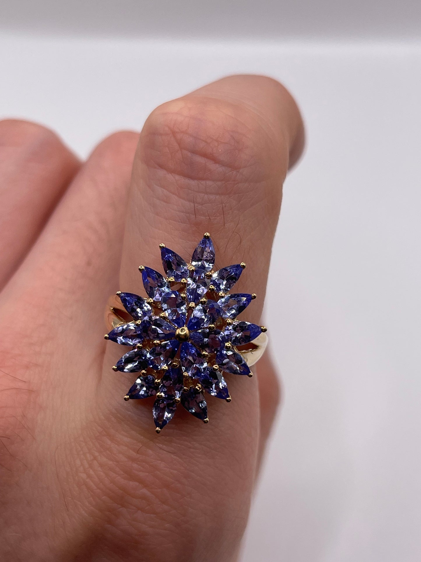 9ct gold tanzanite cluster ring