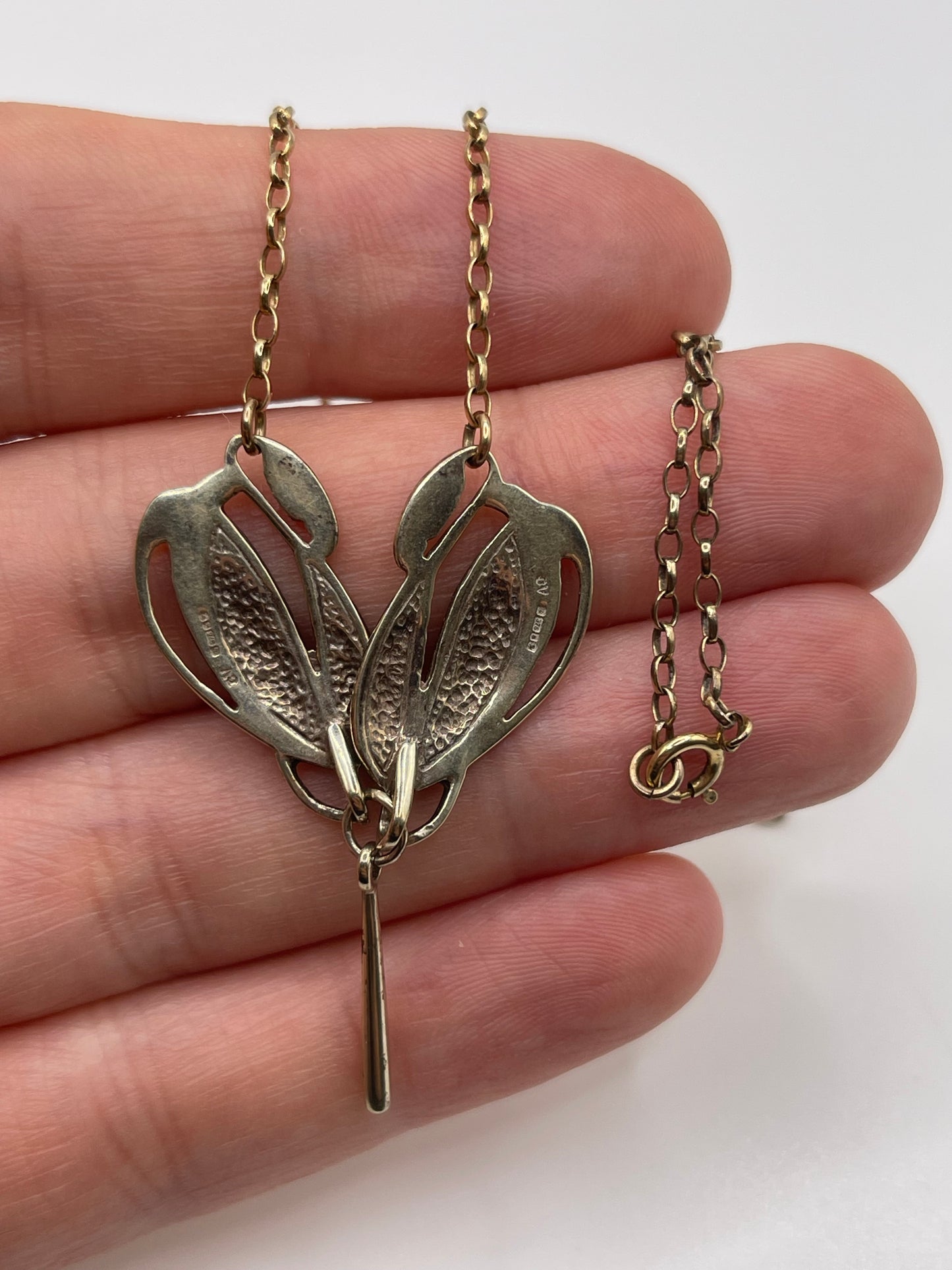 9ct gold enamel necklace