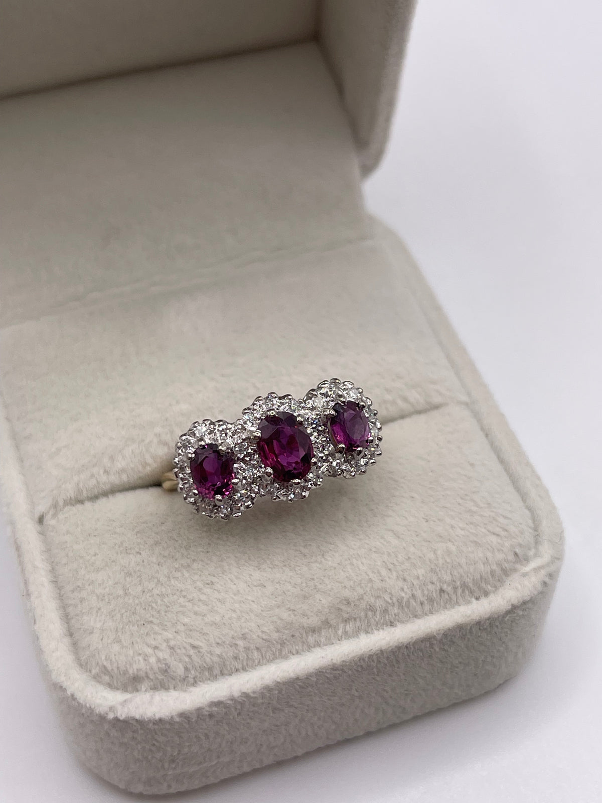 18ct gold ruby and diamond ring