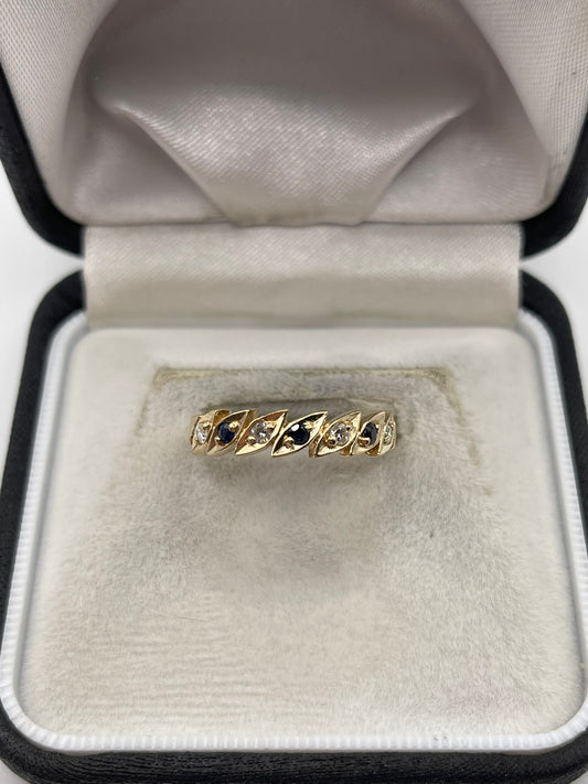 9ct gold sapphire and diamond ring