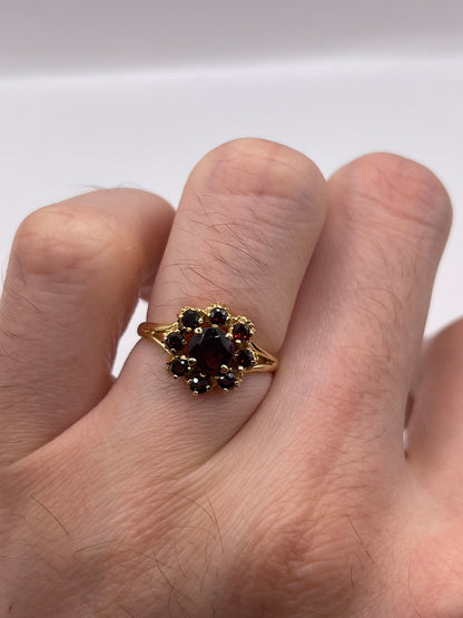 9ct gold garnet cluster ring