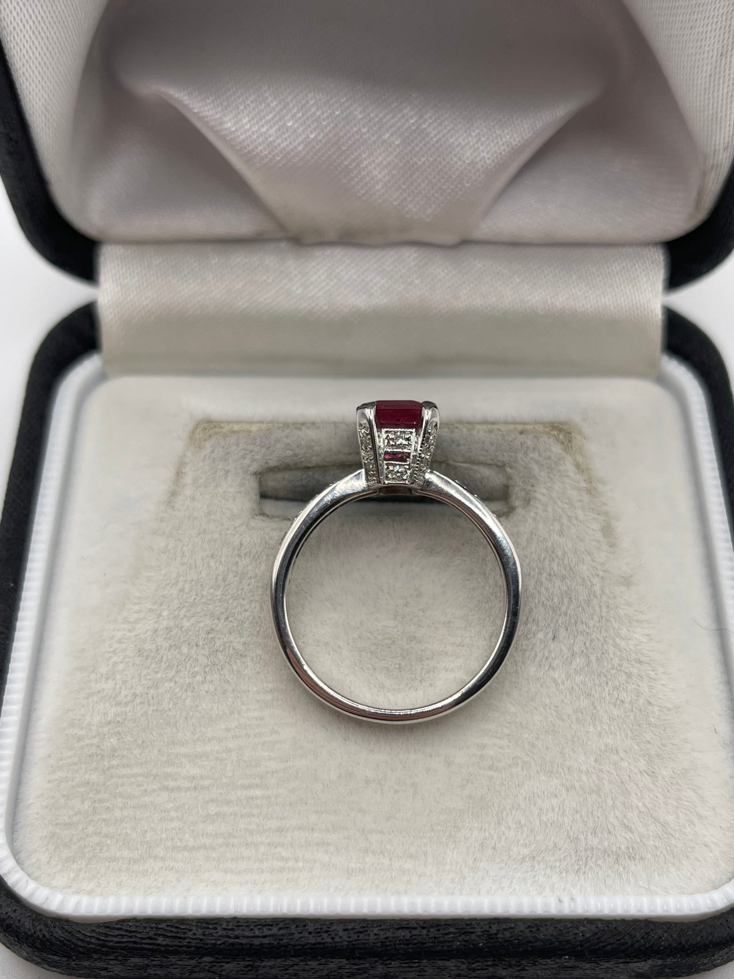18ct white gold ruby and diamond ring