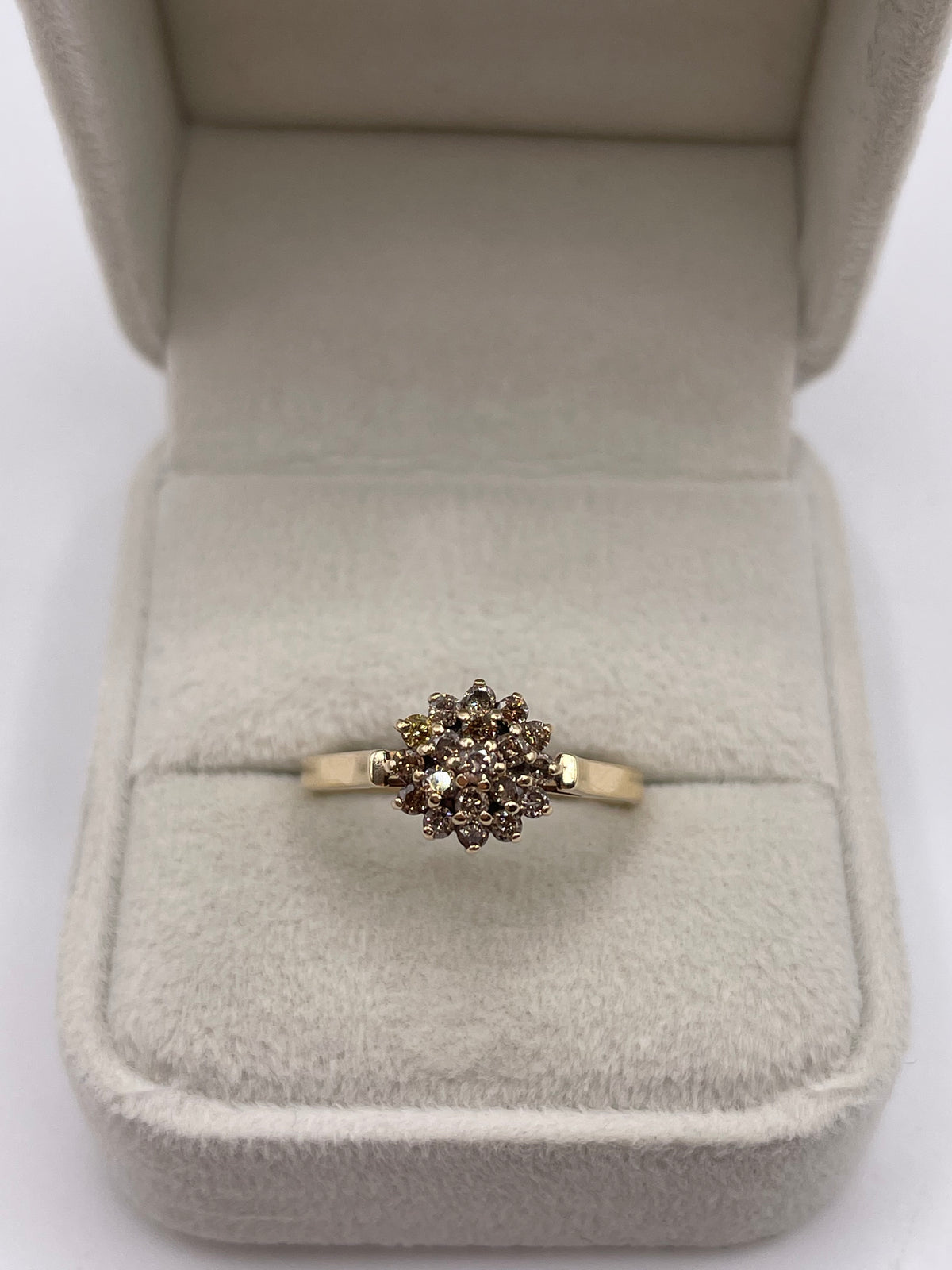 9ct gold cognac diamond cluster ring