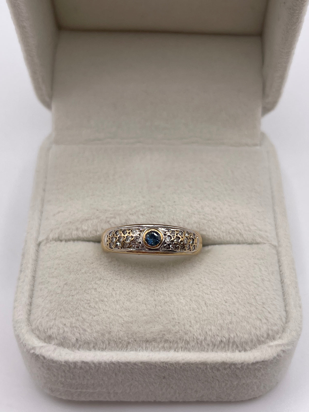 9ct gold sapphire and diamond ring