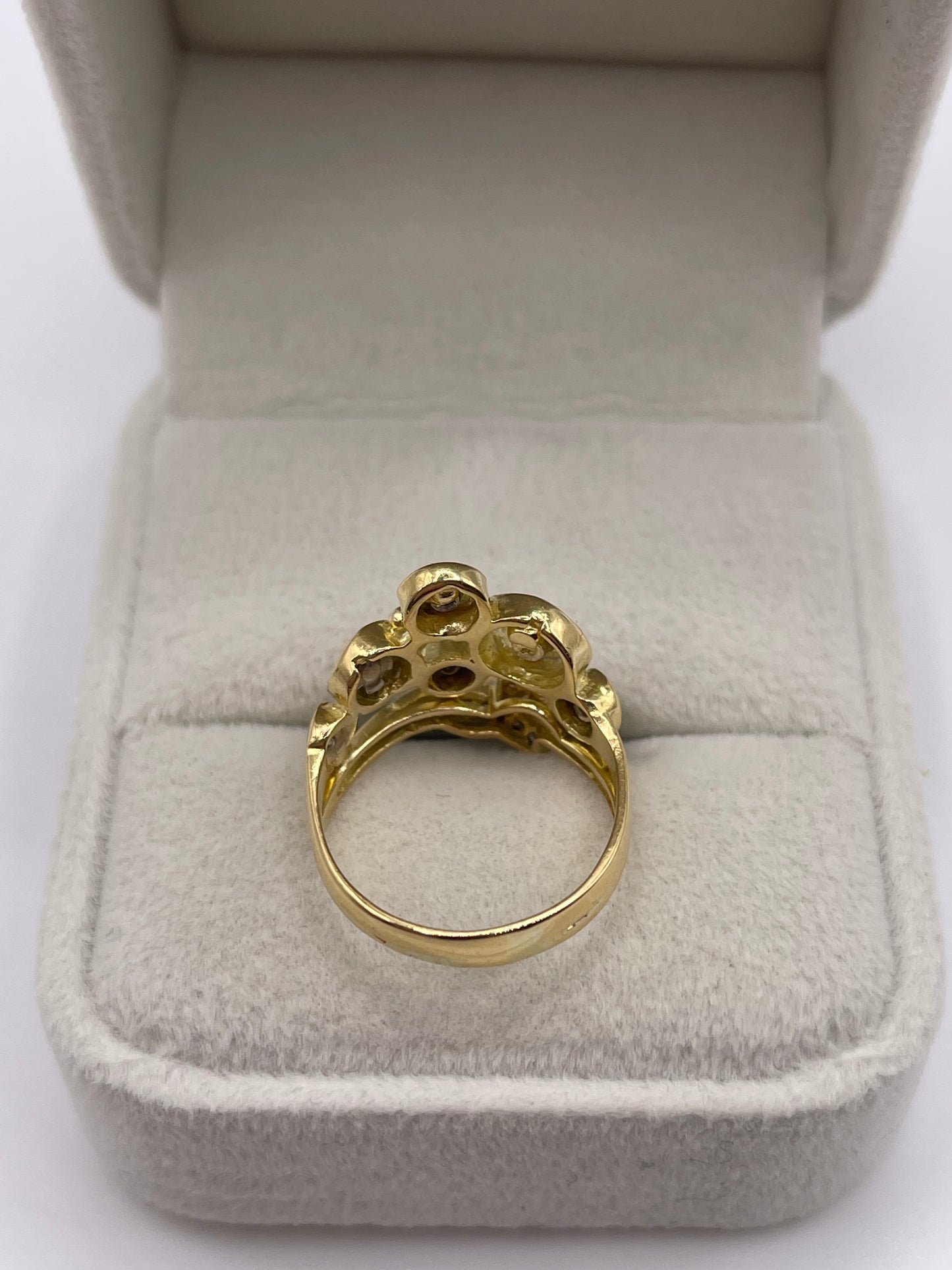 18ct gold diamond ring