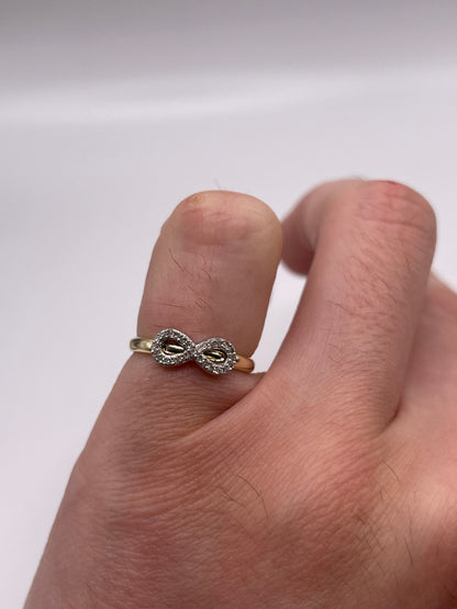 9ct gold diamond cluster ring