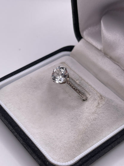 Silver topaz ring