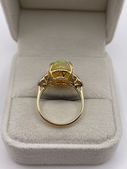 14ct gold opal and diamond ring