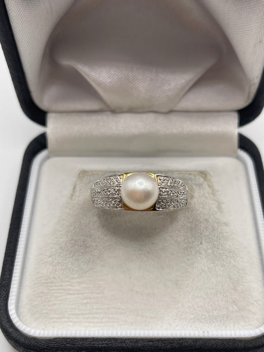 14ct gold pearl and diamond ring
