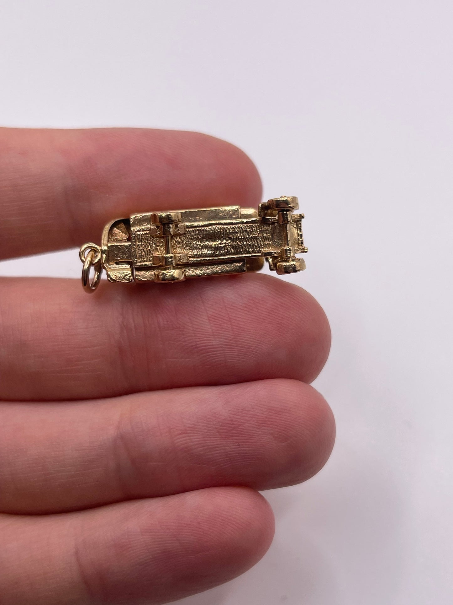 9ct gold double decker bus charm