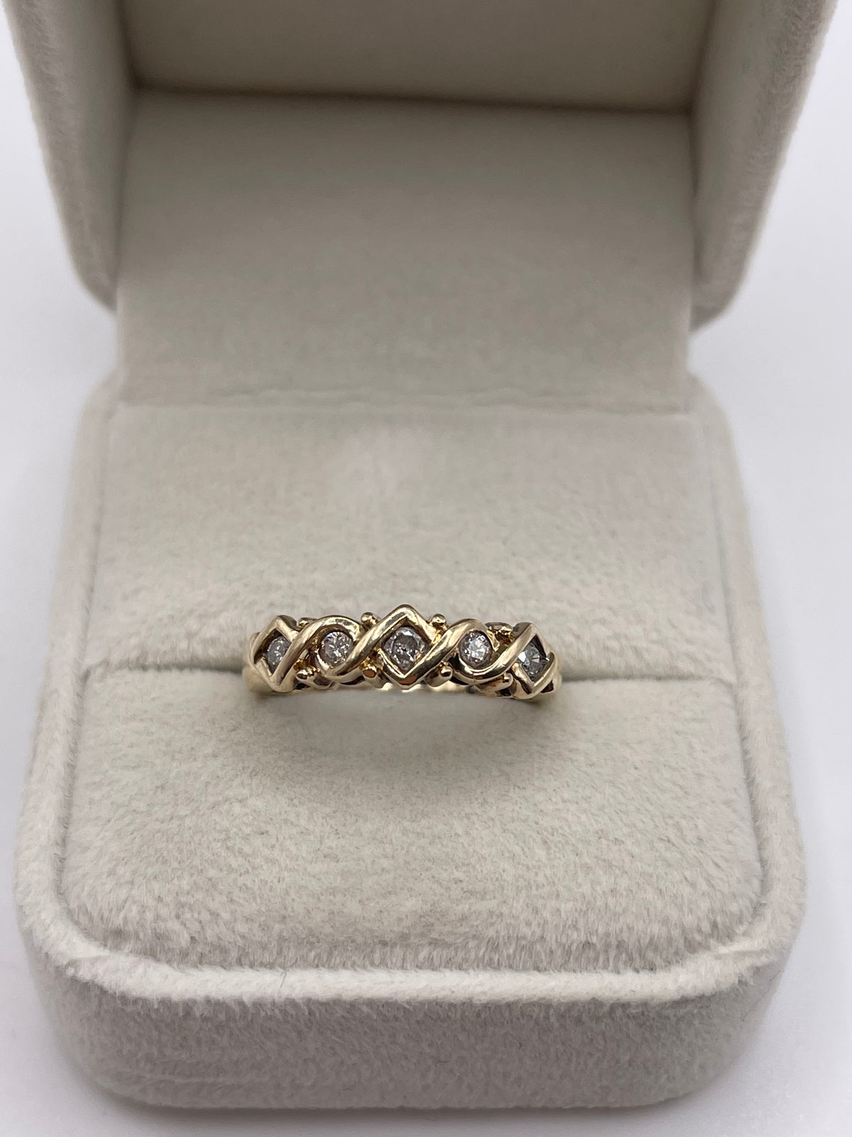 9ct gold 25 point diamond ring
