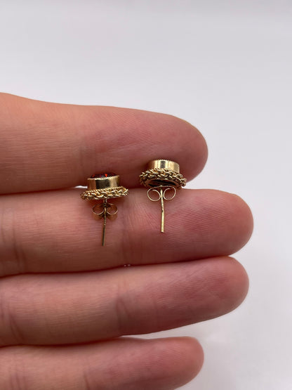 9ct gold garnet earrings