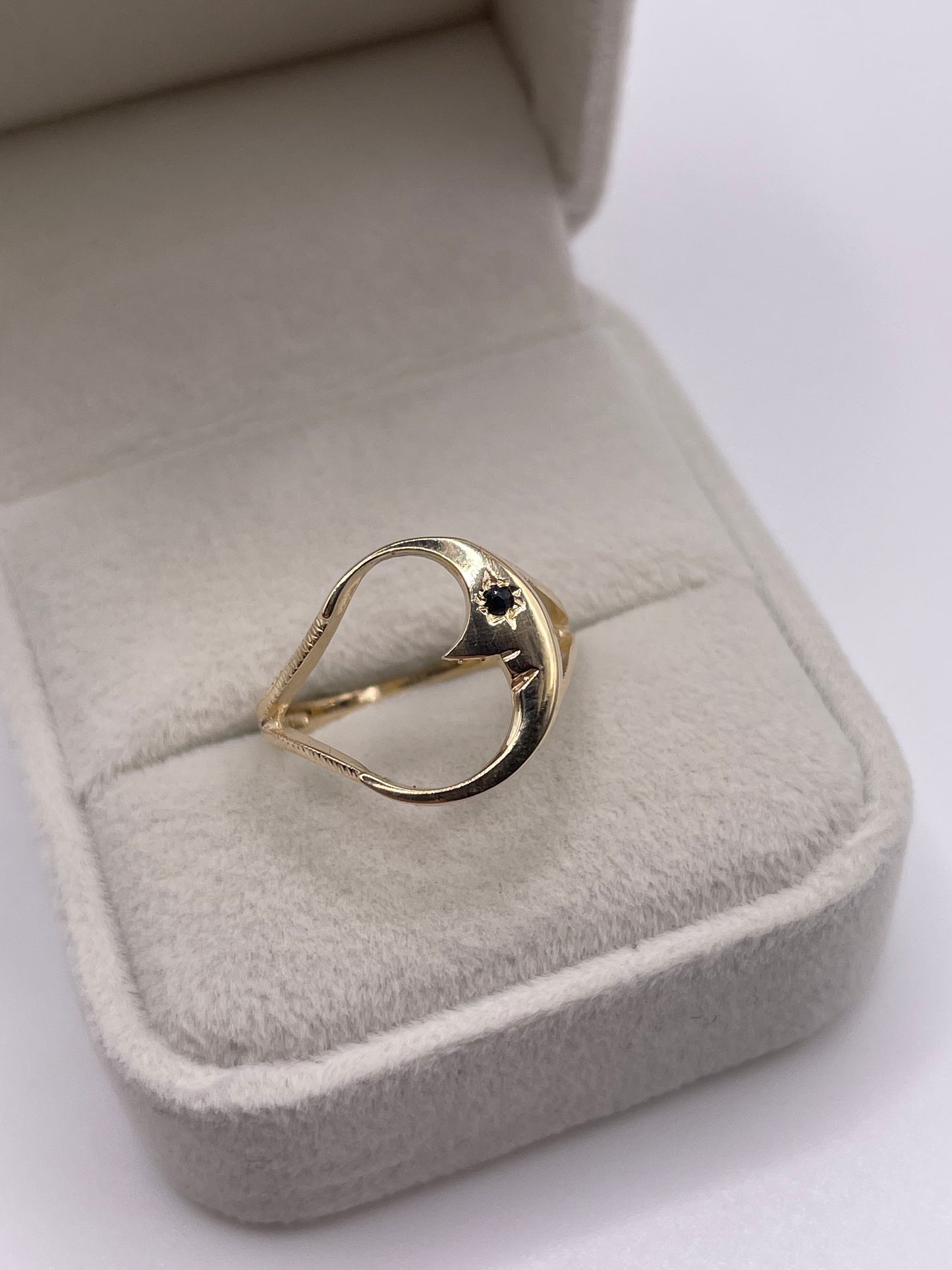 9ct gold sapphire moon ring