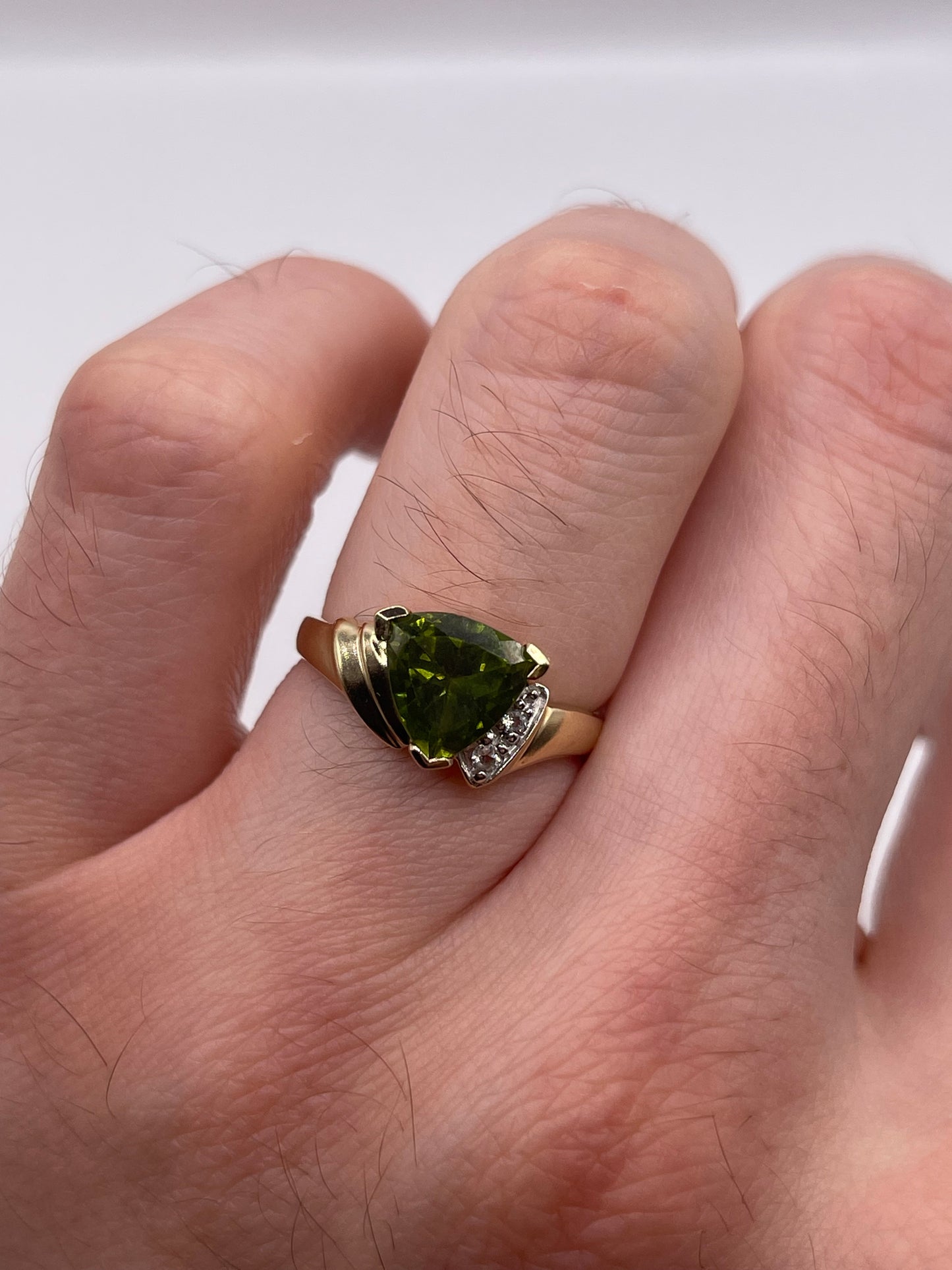 9ct gold quartz and zircon ring