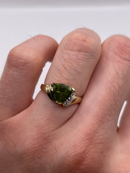 9ct gold quartz and zircon ring