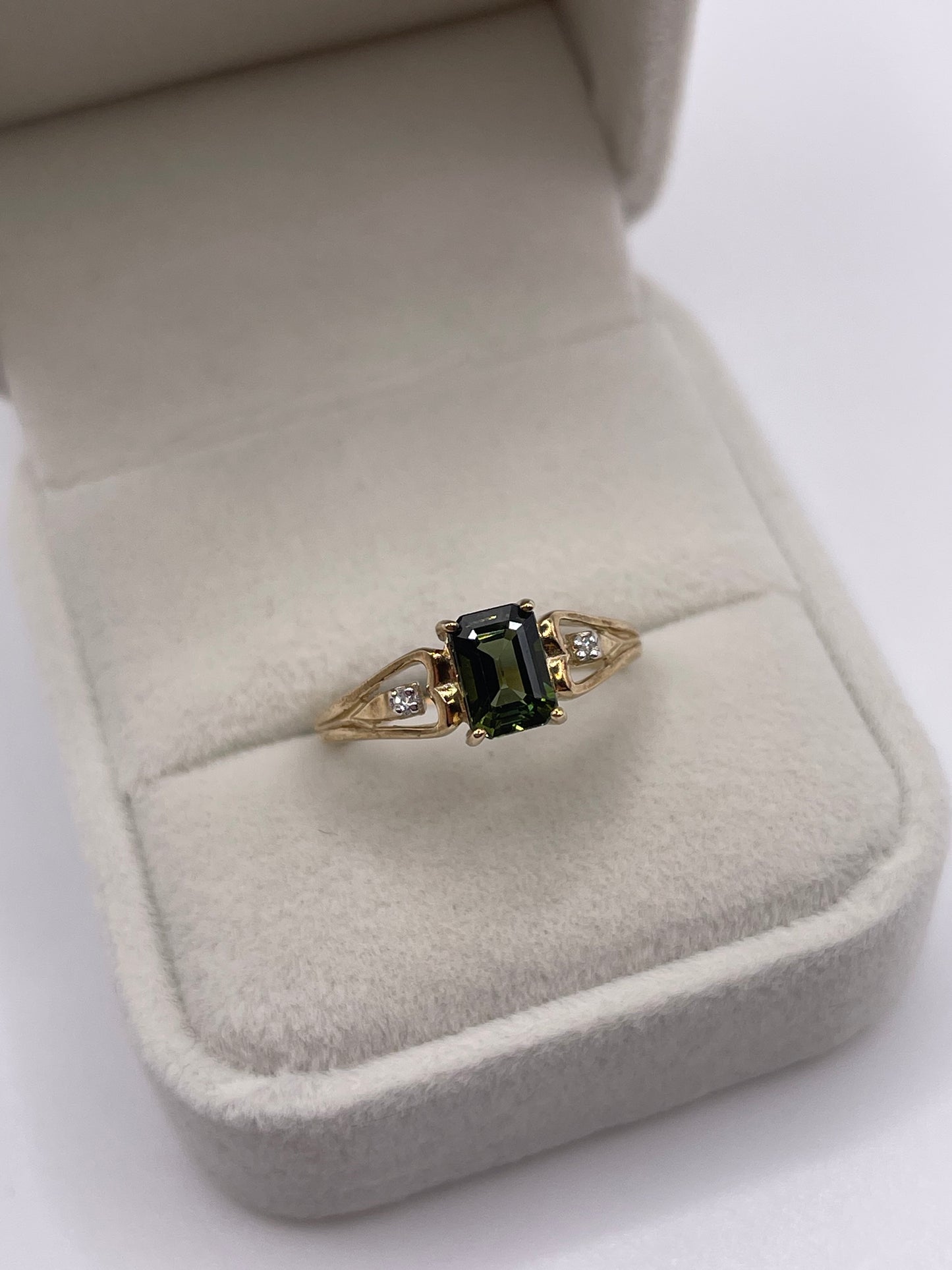 9ct gold tourmaline and diamond ring