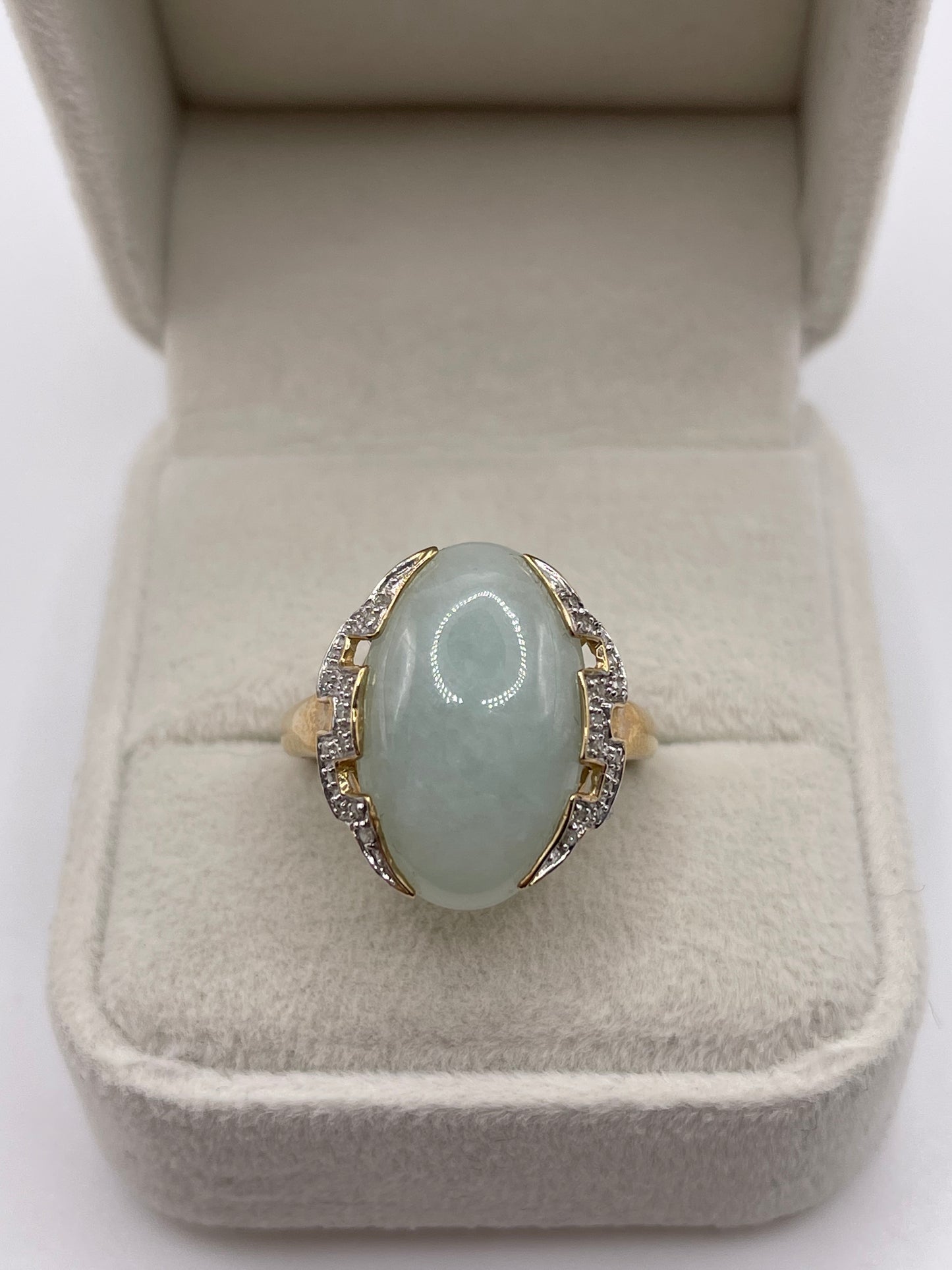 9ct gold jade and diamond ring