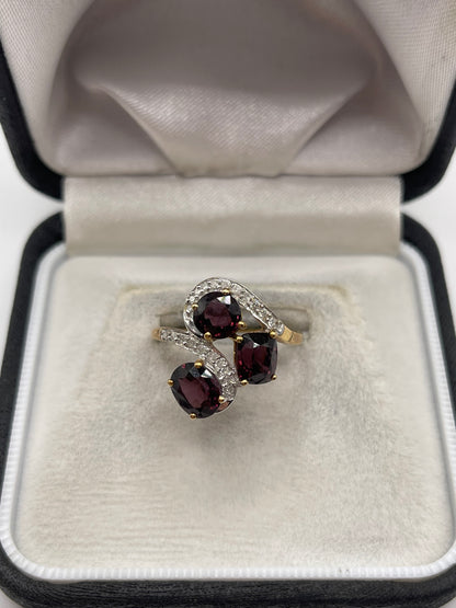 9ct gold spinel and diamond ring