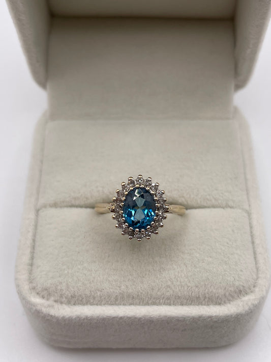 9ct gold topaz and diamond ring