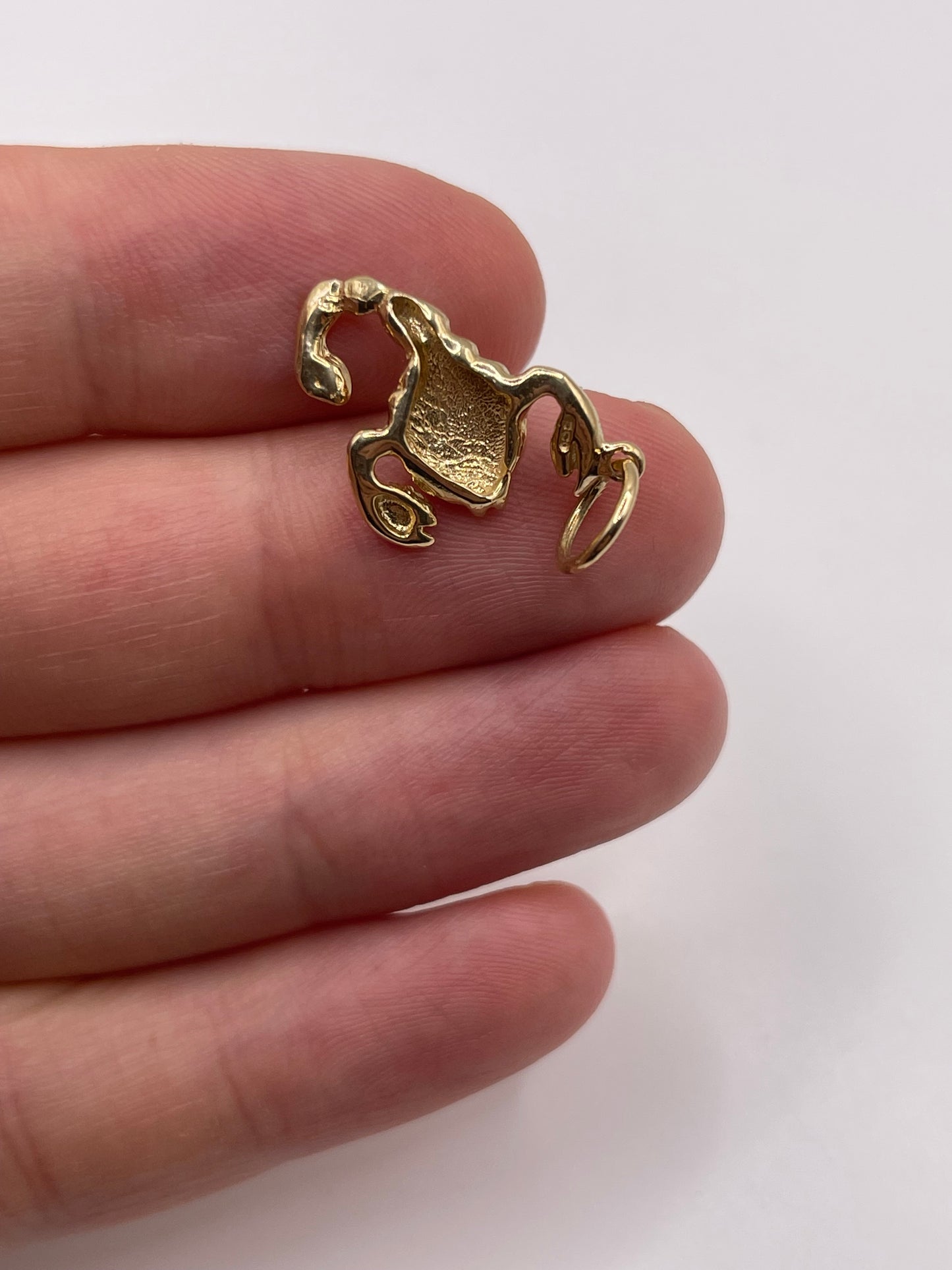 9ct gold Scorpio pendant