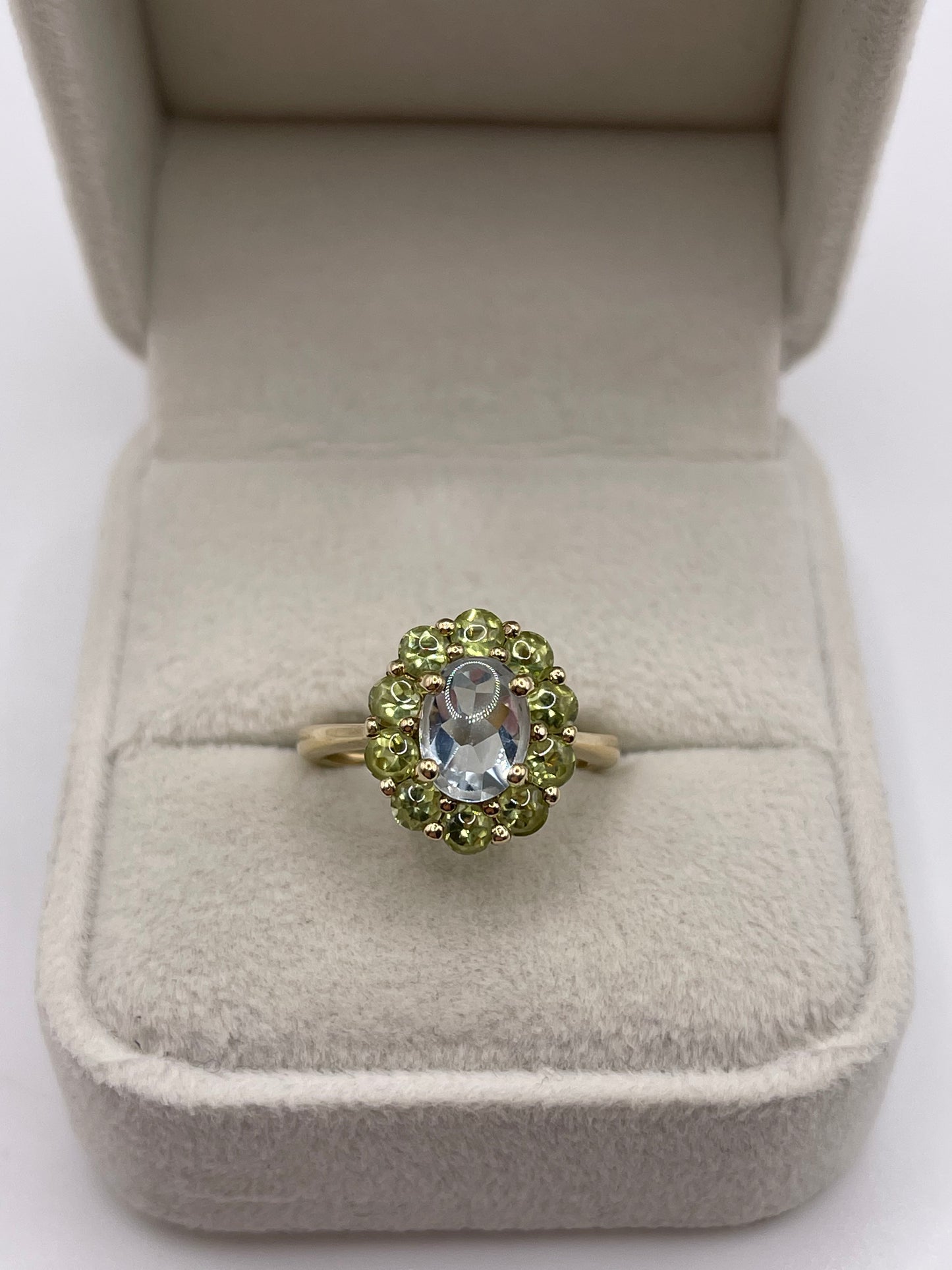 9ct gold topaz and peridot ring