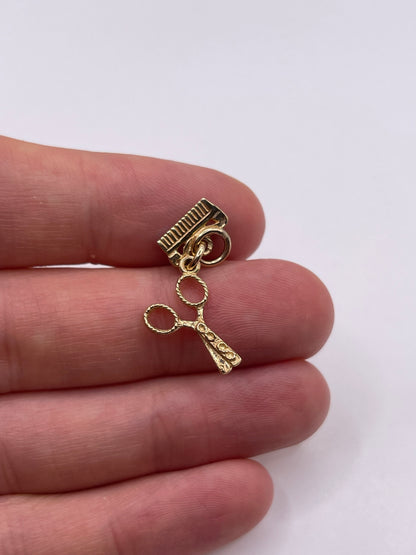 9ct gold scissors and comb charm