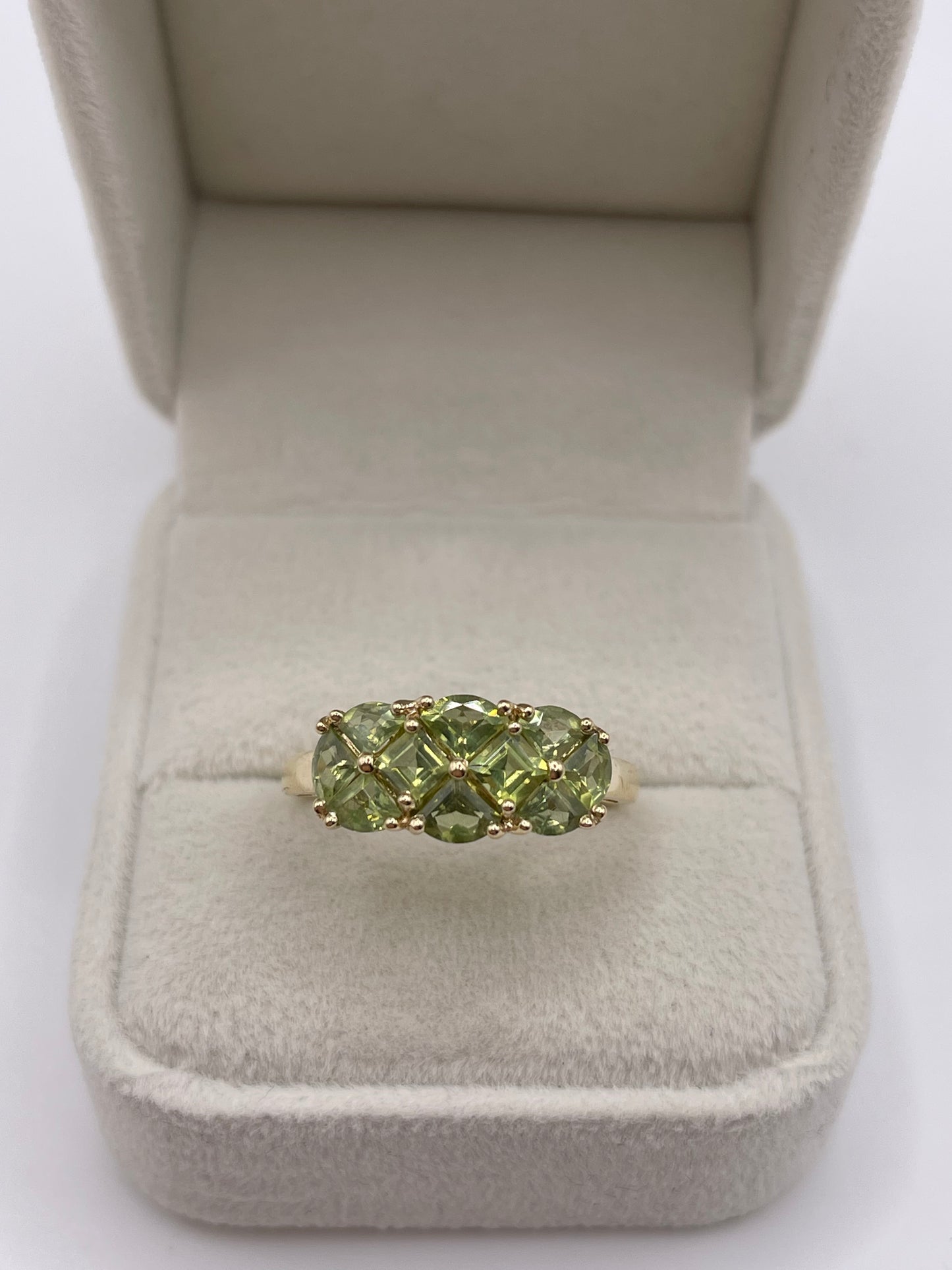 9ct gold peridot cluster ring