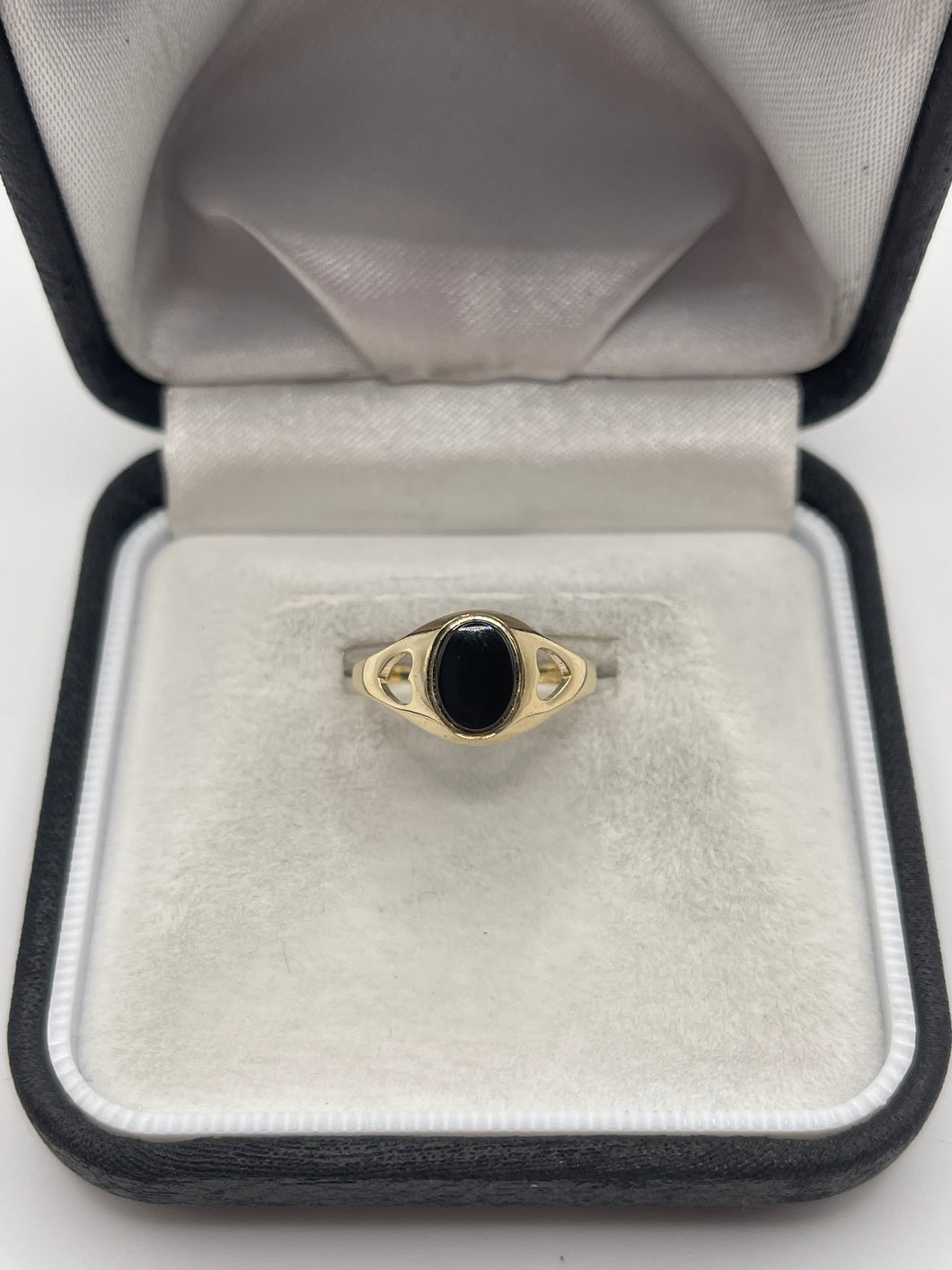 9ct gold heart onyx signet ring