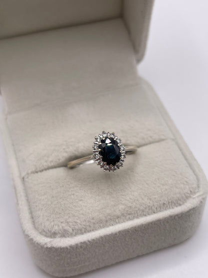 18ct white gold sapphire and diamond ring