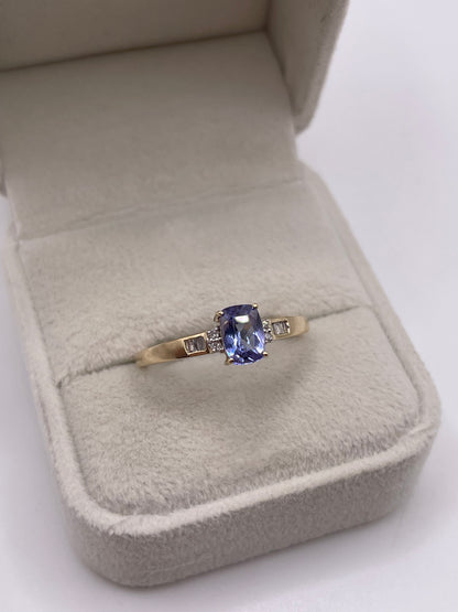 9ct gold tanzanite and diamond ring