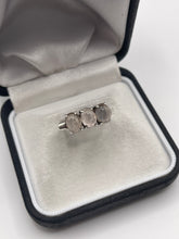 Load image into Gallery viewer, Silver rose quartz ring
