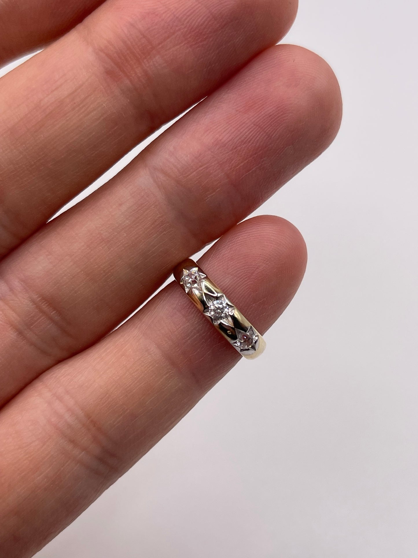 9ct gold cz gypsy ring