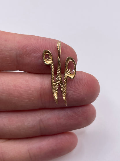 9ct gold initial W pendant