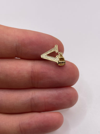 9ct gold initial V pendant