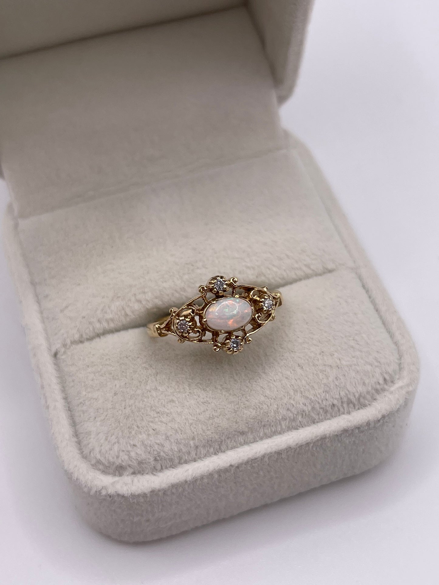 9ct gold opal and diamond ring