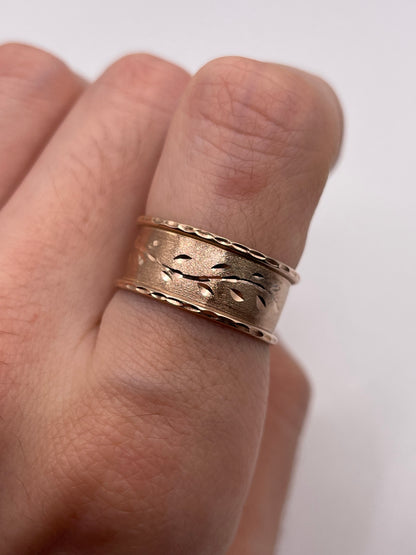 9ct rose gold patterned band