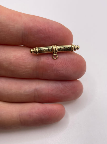 9ct gold diamond t bar pendant